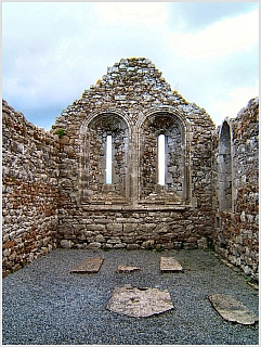 Clonmacnoise (Irlanda) - Interno del Temple Melaghlin